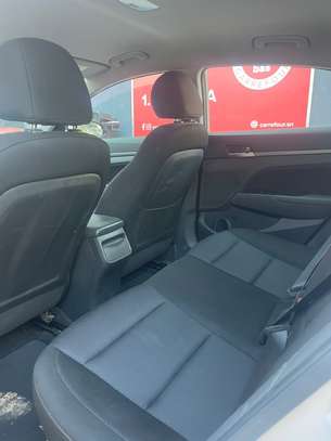 HYUNDAI ELANTRA ANNEE: 2017 image 7