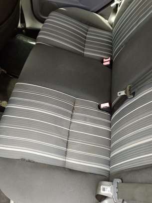 Ford focus 2011 image 7