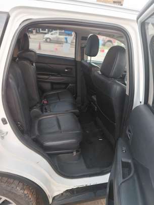 Mitsubishi outlander 7 places image 12