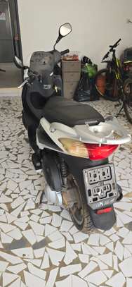 Scooter Honda PS 150cm3 image 2