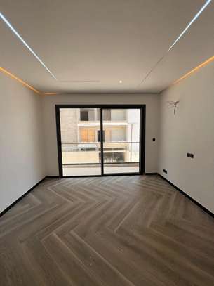 F4 de 175 m² neuf visible à Ngor Almadies image 9