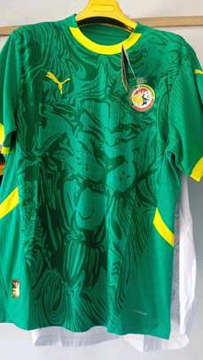 Vente de maillots et articles de sport image 2