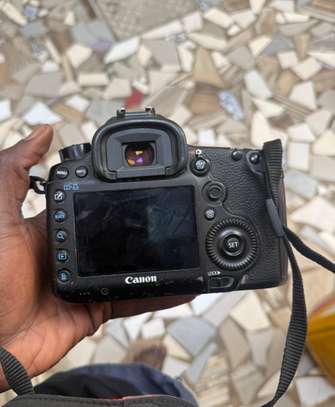 Canon 5D mark III image 2