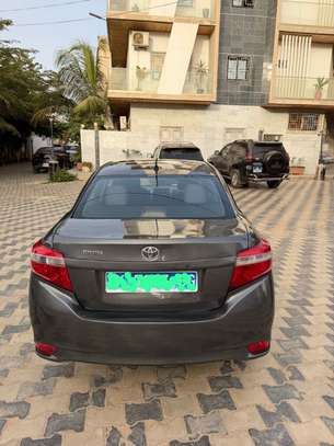 Toyota Yaris sedan image 8