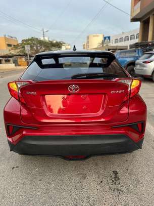 Toyota C-HR image 10