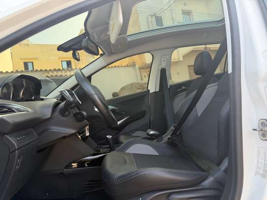 Peugeot 2008 image 4