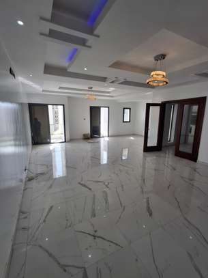APPARTEMENT AU VIRAGE image 3