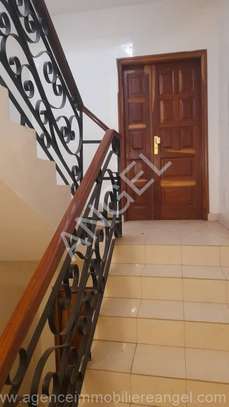 Ref_4209_GL Immeuble R+2 A VENDRE aux Mamelles image 9