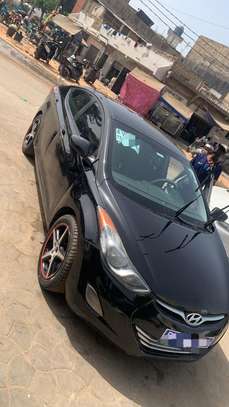 Hyundai elantra image 2