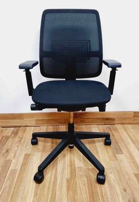 Bureau image 11