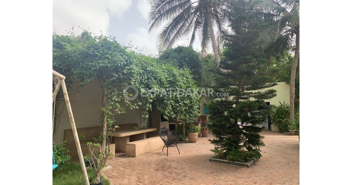 Maison de 1000m2 a vendre au virage Virage ExpatDakar