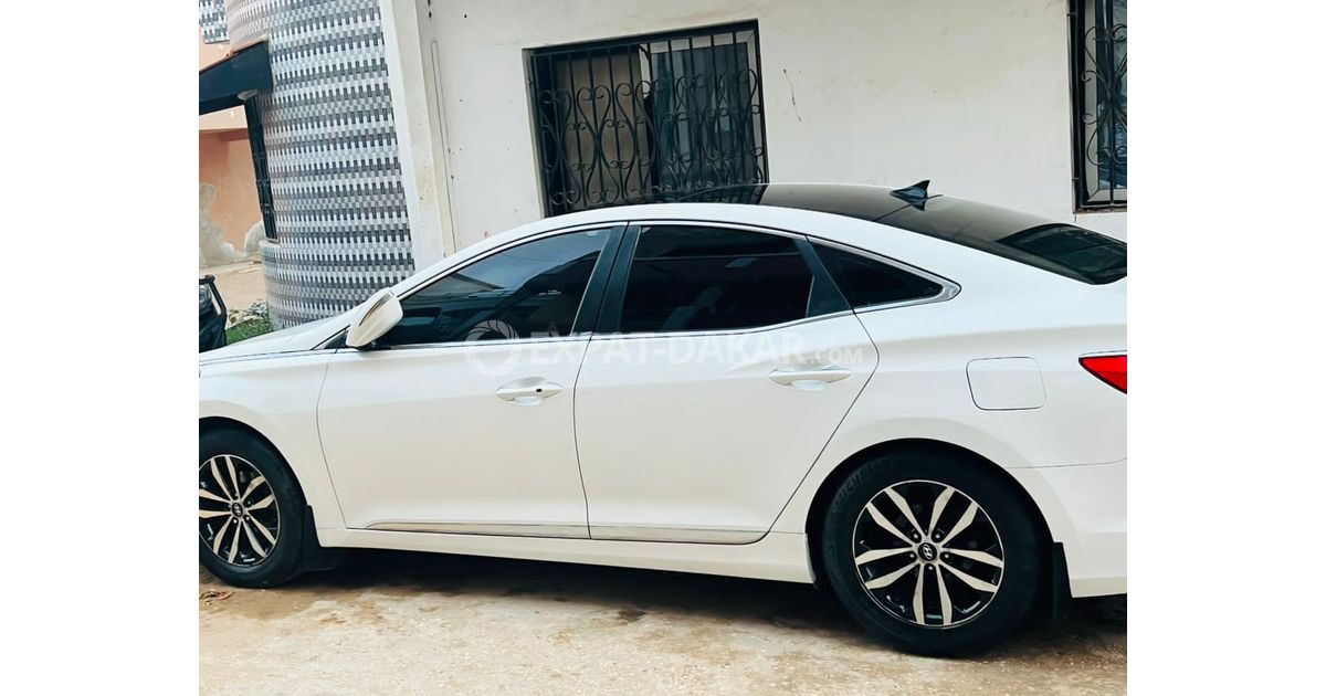 HYUNDAI GRANDEUR HG 240 - Hann maristes | Expat-Dakar