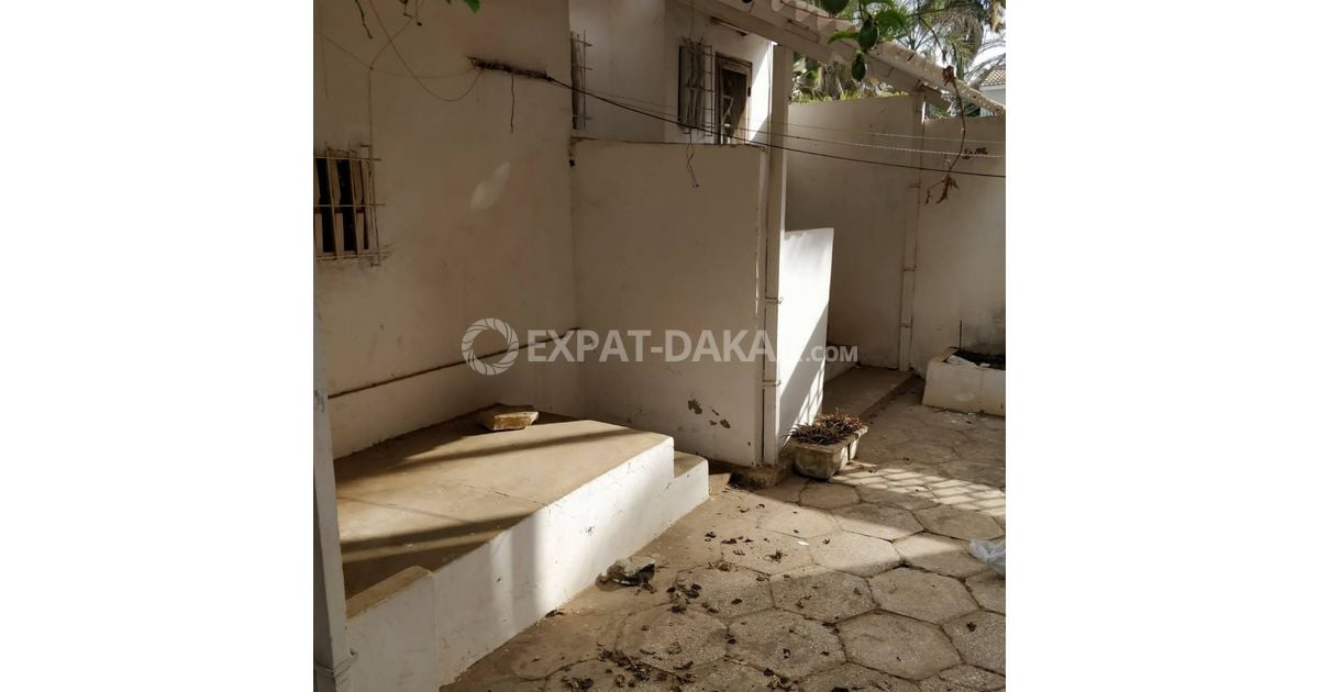 Maison d'angle a vendre a Yoff virage cité Biagui Cité biagui Expat