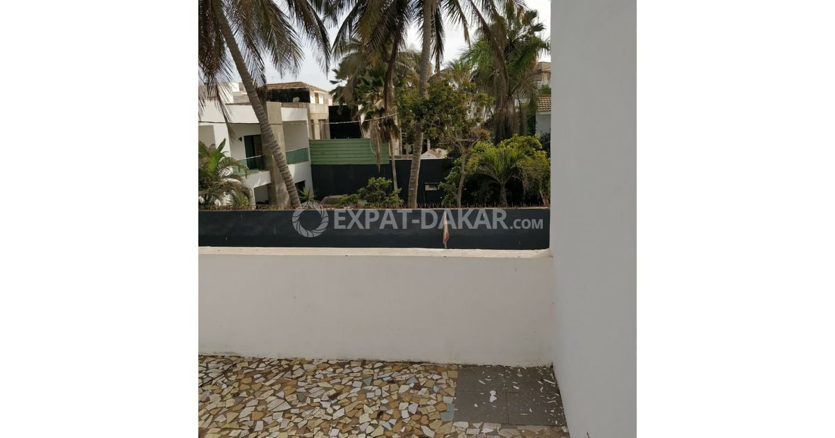 Maison d'angle a vendre a Yoff virage cité Biagui Cité biagui Expat