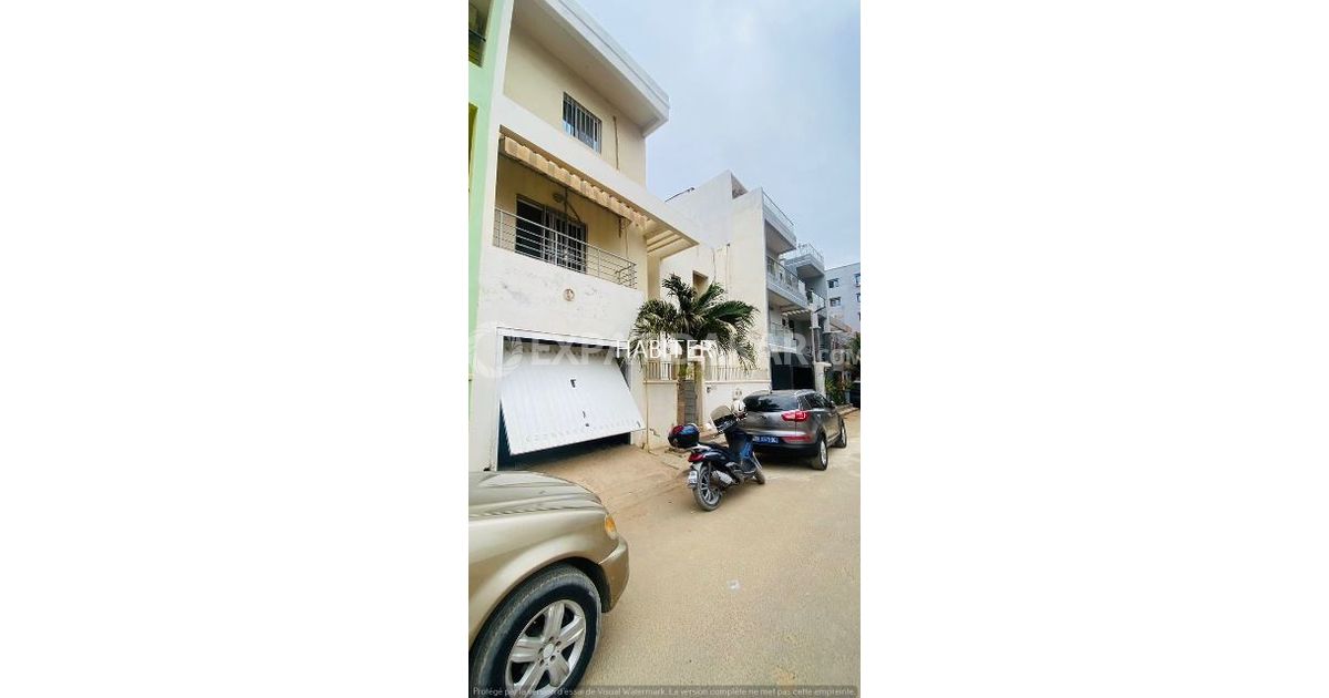 Villa R+2 à vendre sur la VDN cité horizon VDN ExpatDakar