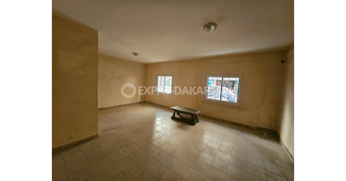 Villa de 200m2 à vendre aux Maristes Hann maristes ExpatDakar