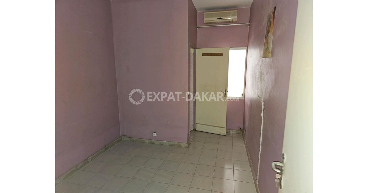 Villa de 200m2 à vendre aux Maristes Hann maristes ExpatDakar