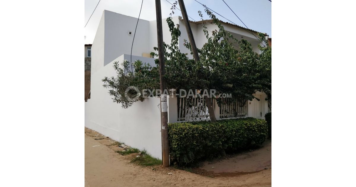 Maison d'angle a vendre a Yoff virage cité Biagui Cité biagui Expat