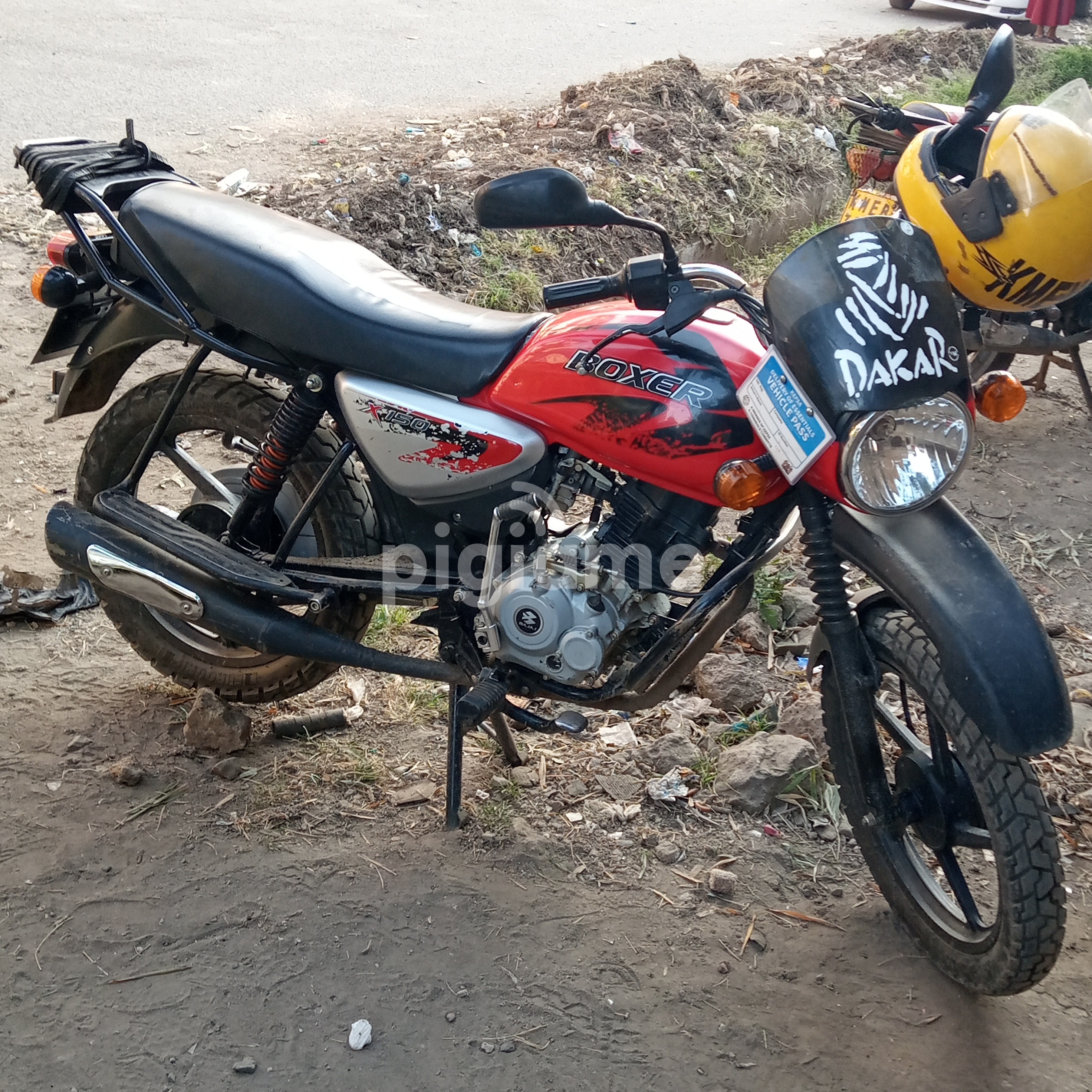 bajaj boxer 150 price