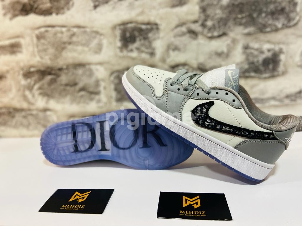 dior shoes 218 price