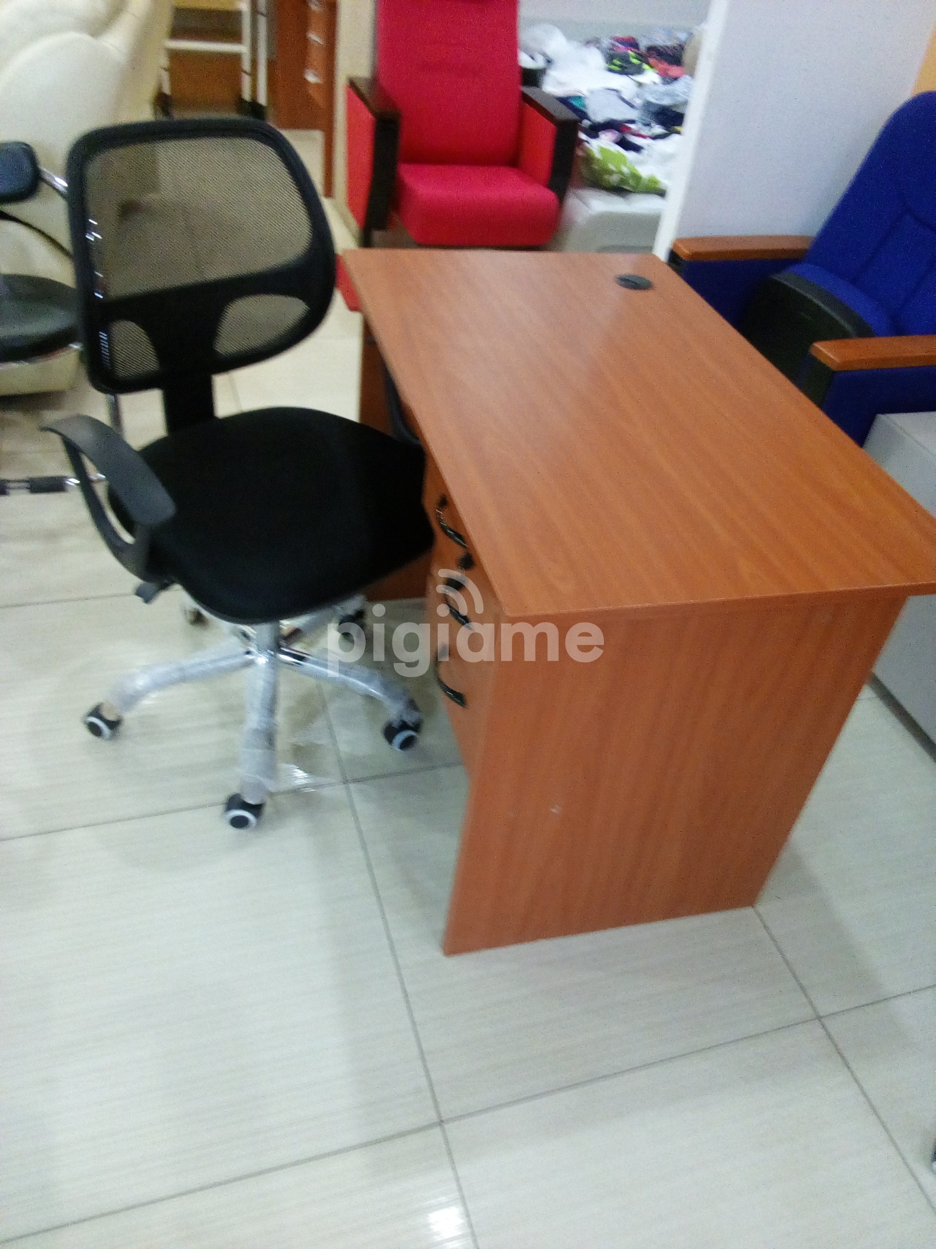 1 Meter Office Desk And Mesh Chair Combo 14 000 In Nairobi Pigiame