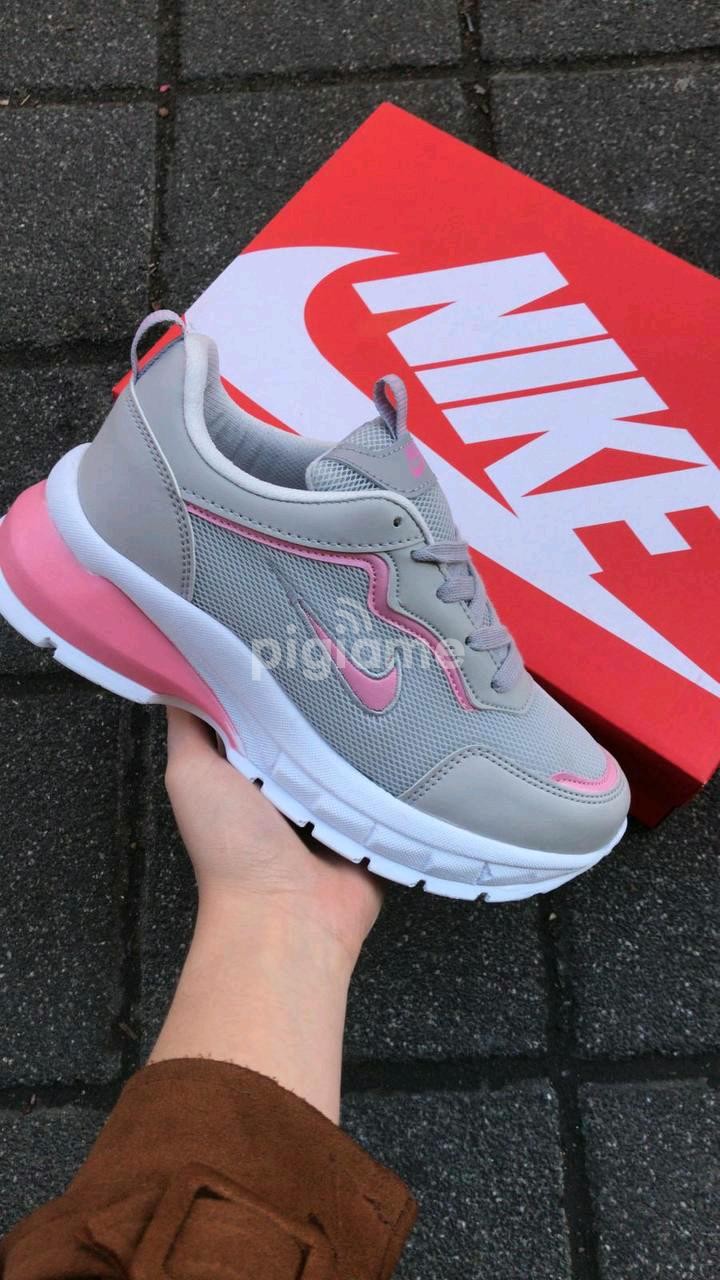 number one shoes cbd