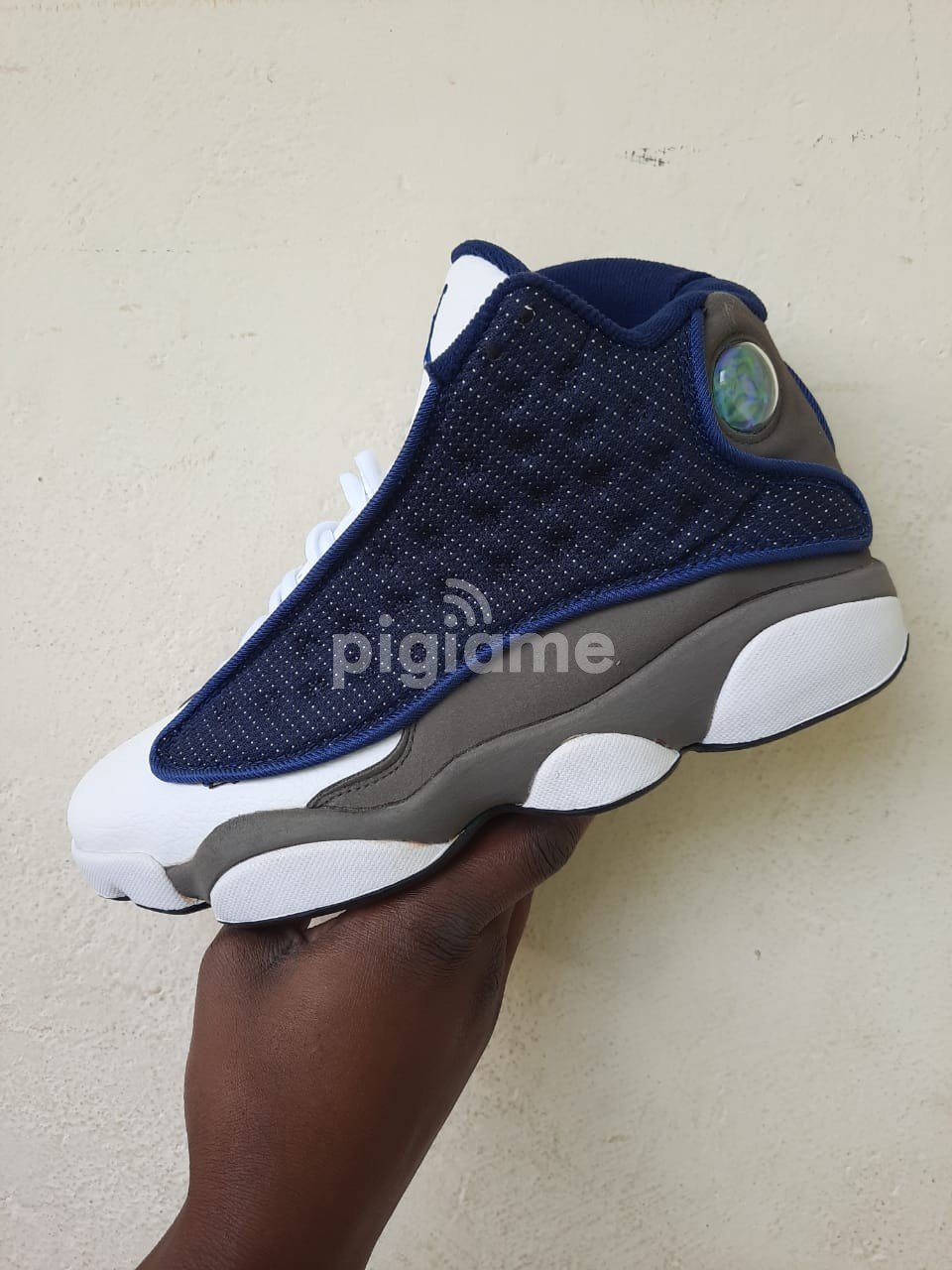 number one shoes cbd