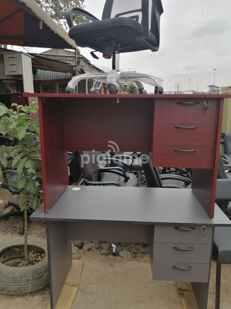 Study Working Desk in Nairobi CBD, City Centre PigiaMe