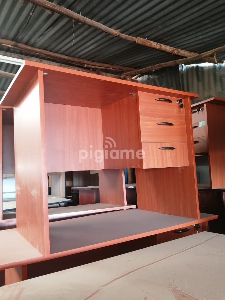 1Meters Length Study Desk in Nairobi | PigiaMe