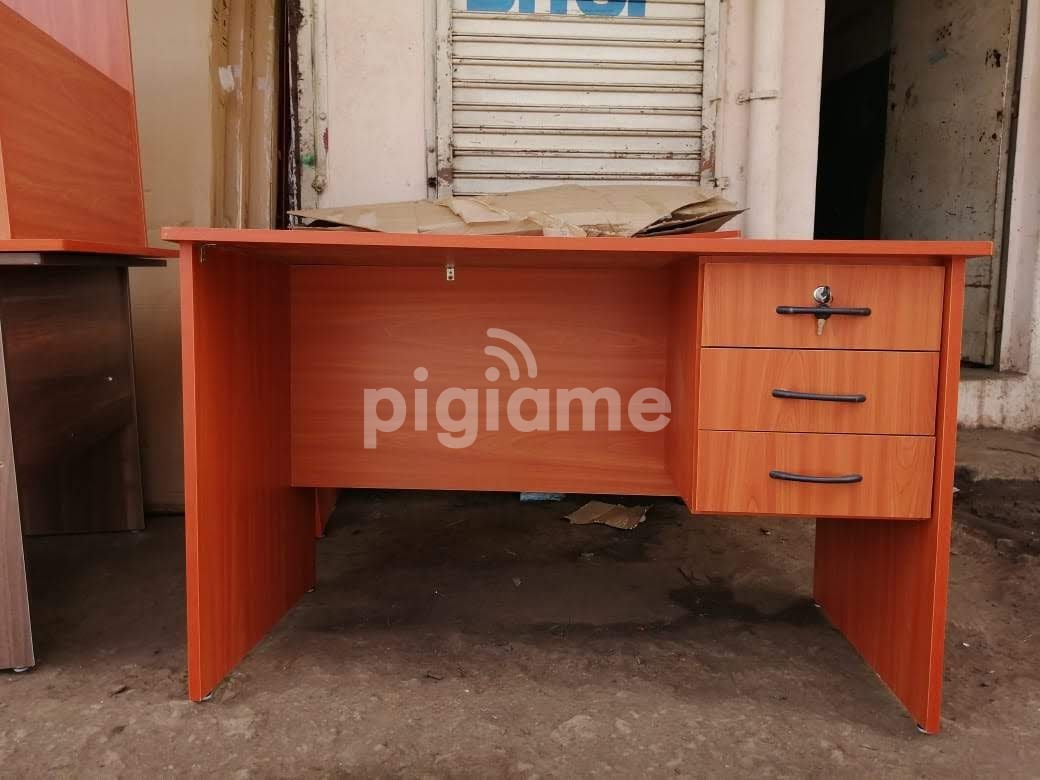 1M Executive Office Desks in Nairobi PigiaMe