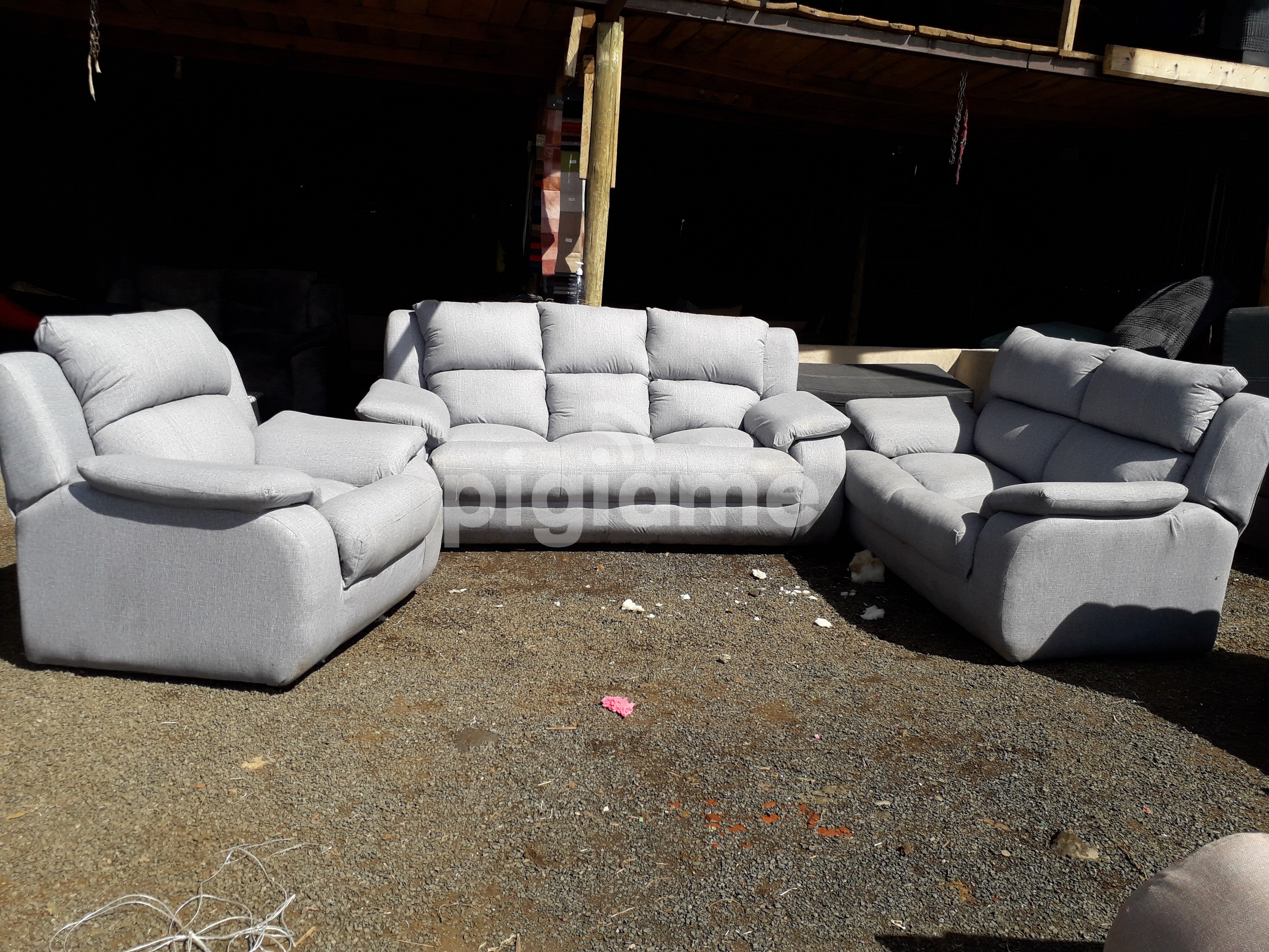7 seater semirecliner sofa in Nairobi PigiaMe