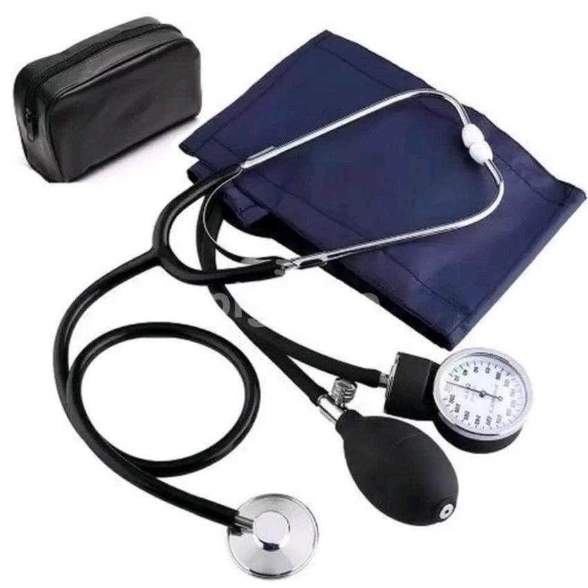 Manual blood pressure machine/Sphygmomanometer in Nairobi PigiaMe