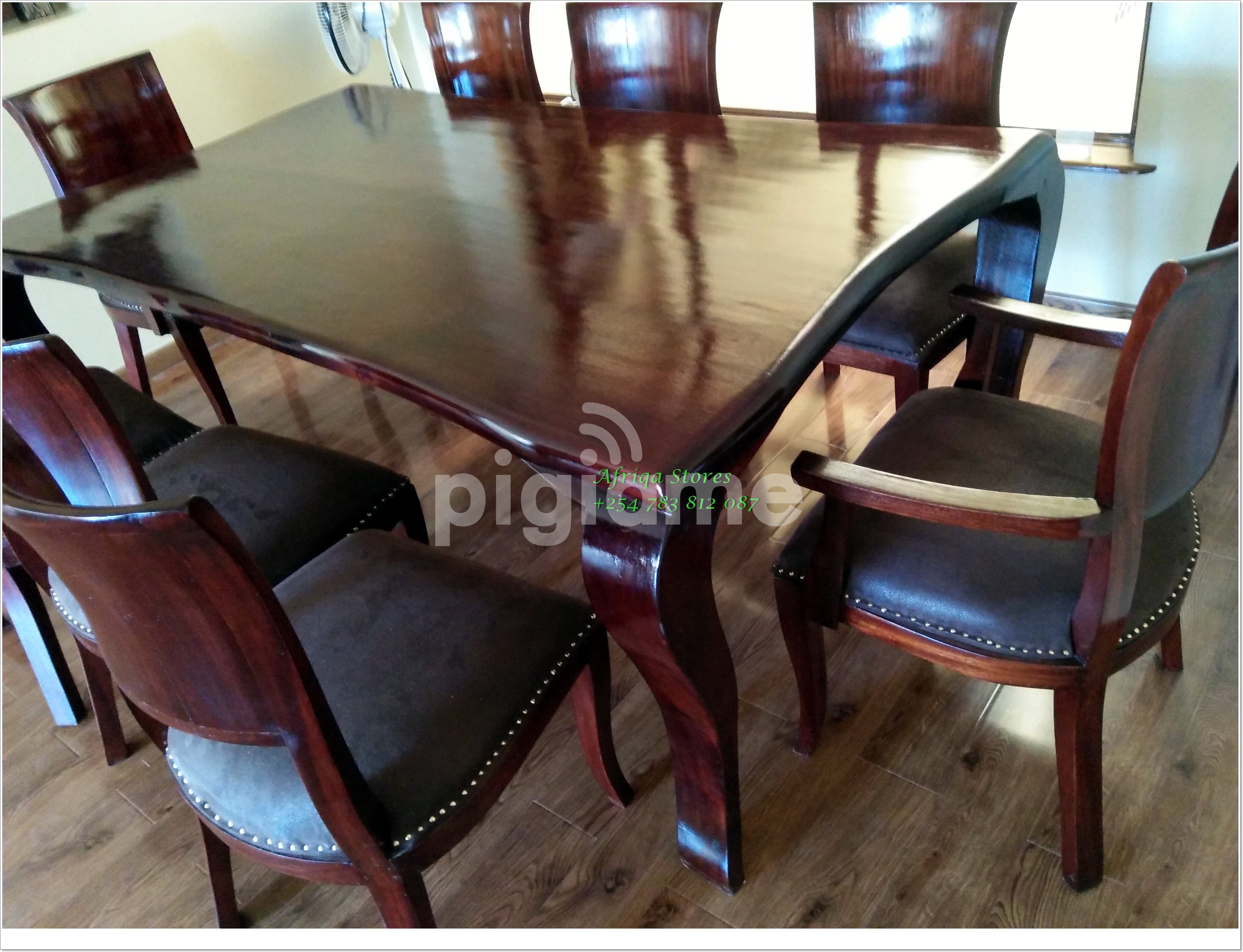 Antique Mahogany Dining Table In Ngong Road Lenana Pigiame