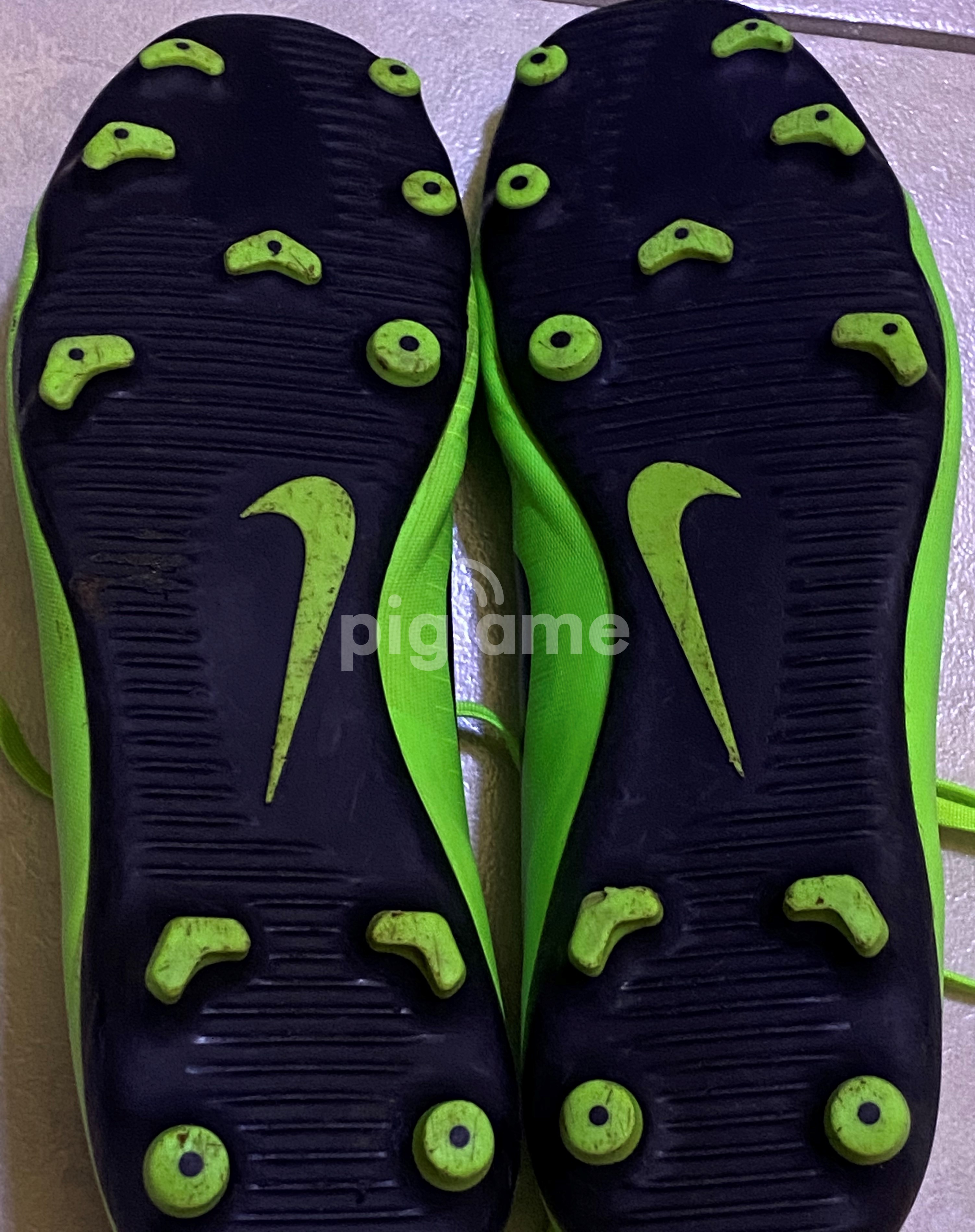 nike mercurial plastic studs