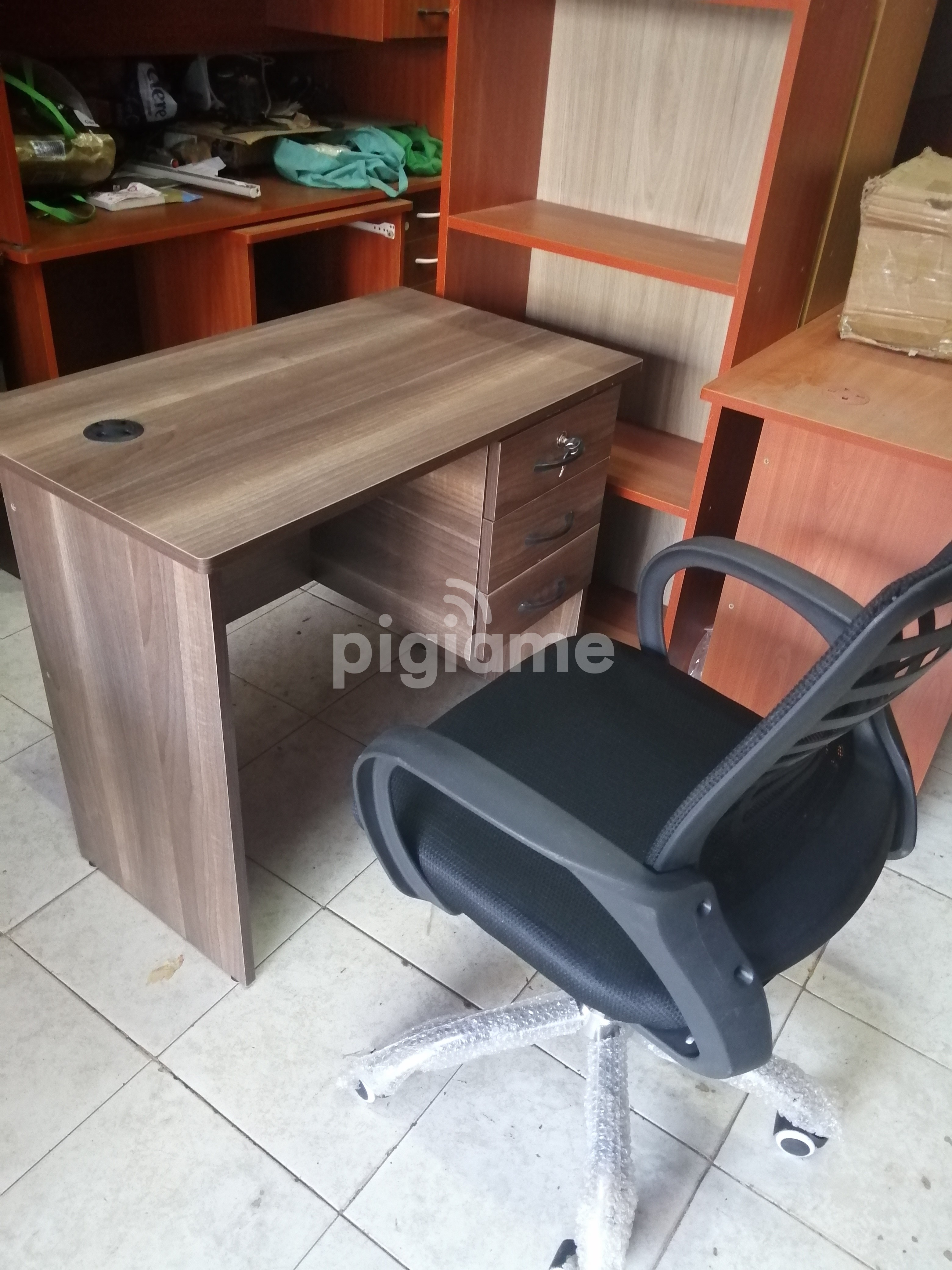 Home and office study desks in Nairobi | PigiaMe