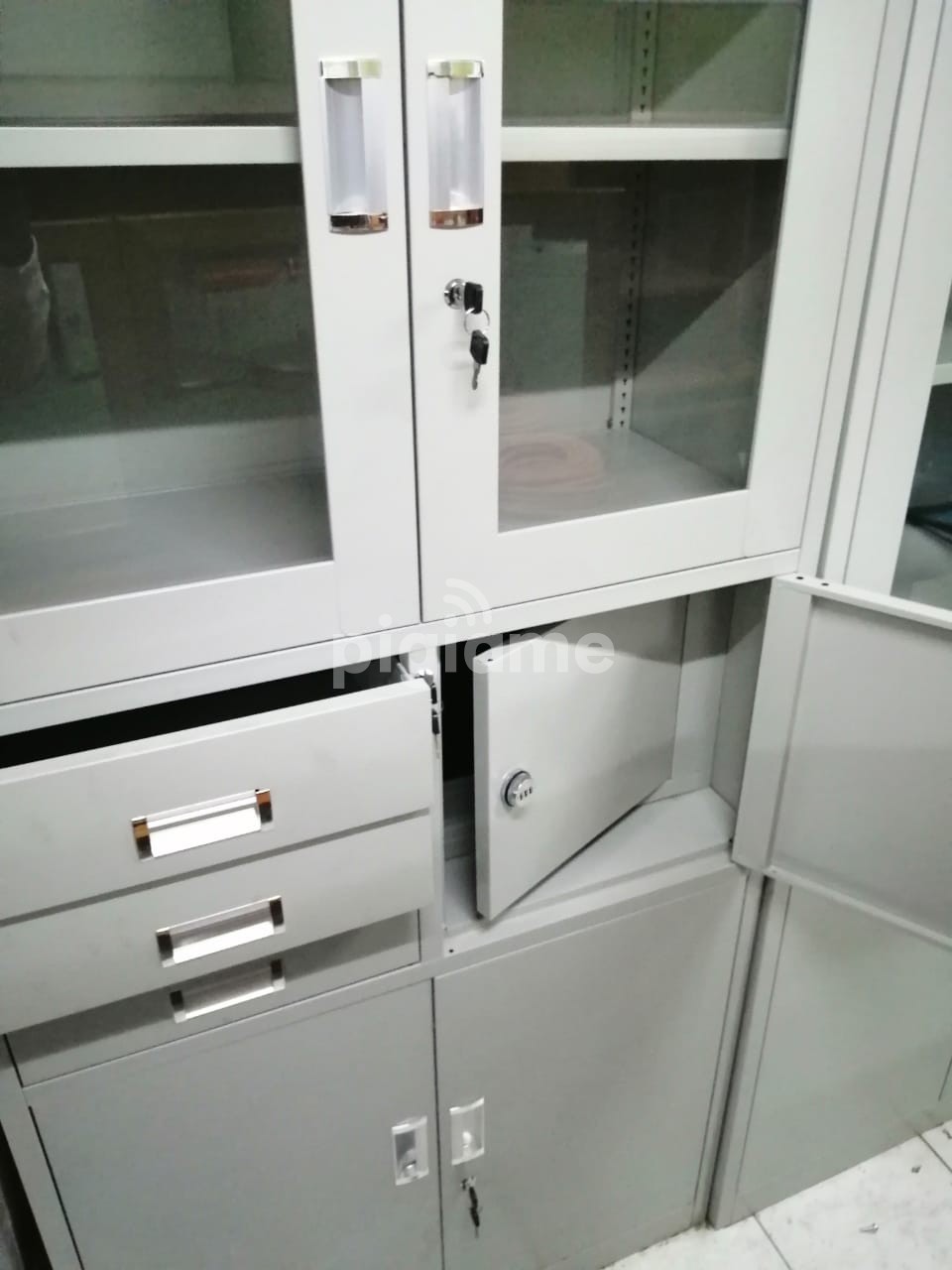 Executive filling in Nairobi PigiaMe