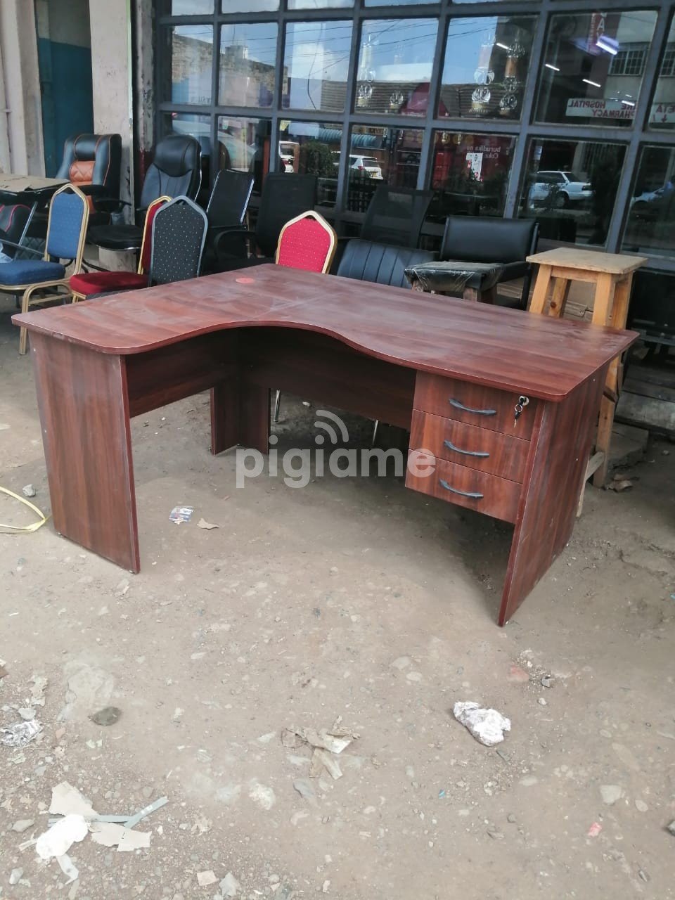Reception Office Desk in Nairobi CBD, Ronald Ngala PigiaMe