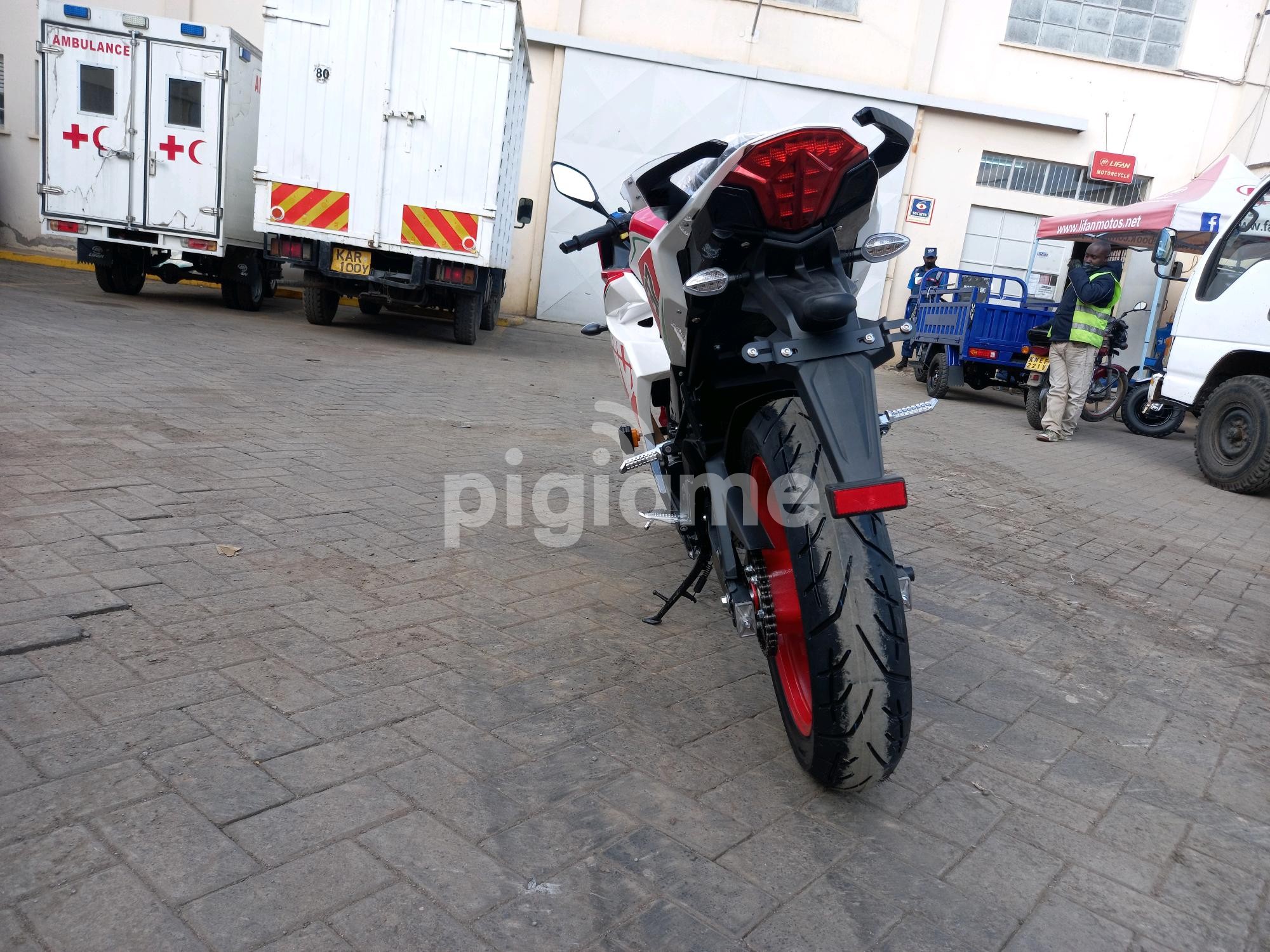 Pigiame motorbikes top