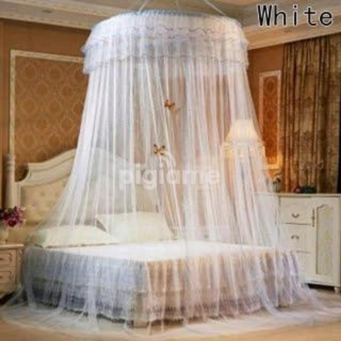 Elegant outlet mosquito net