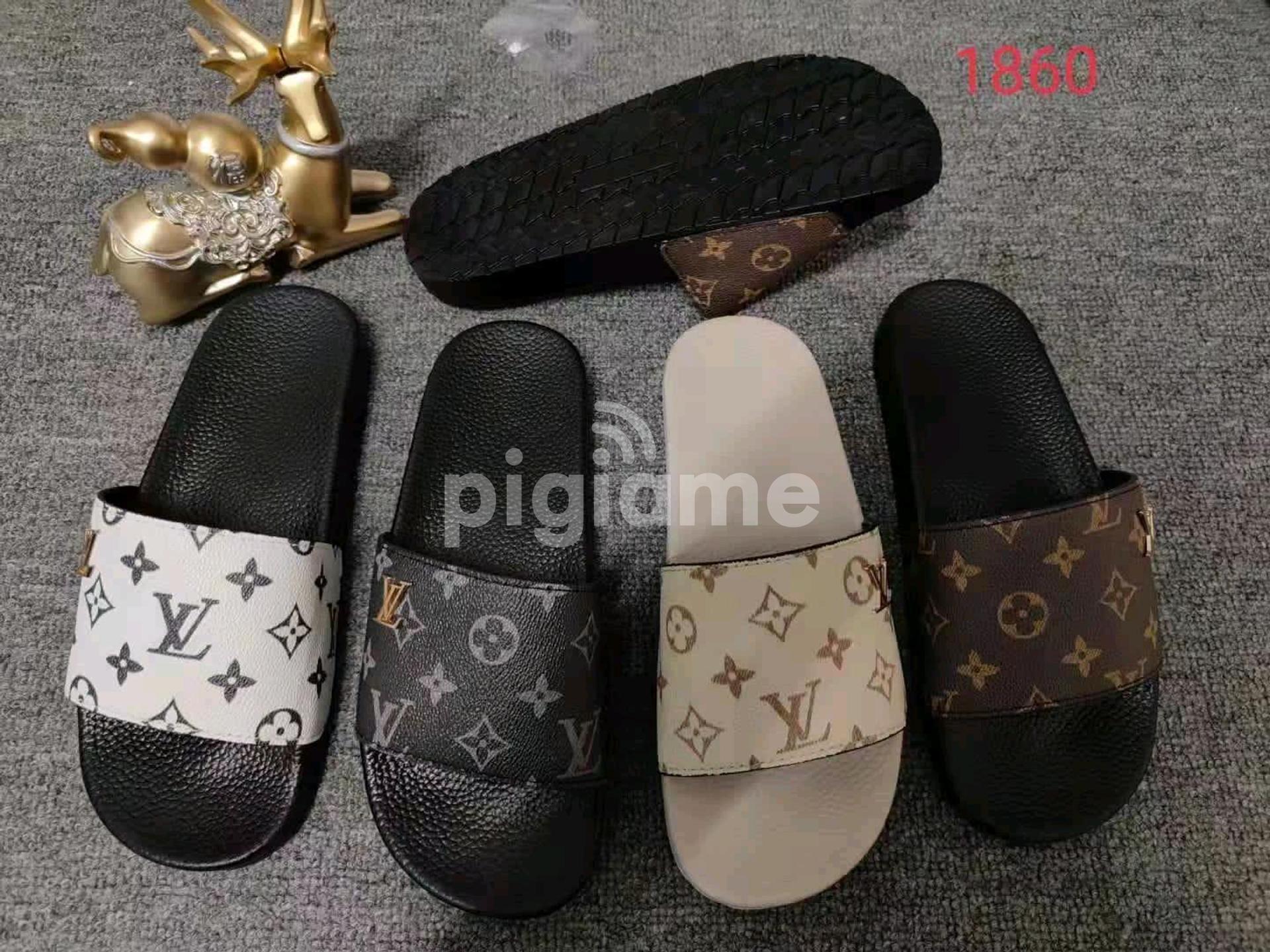 Versace Adidas Nike Louis Vuitton 