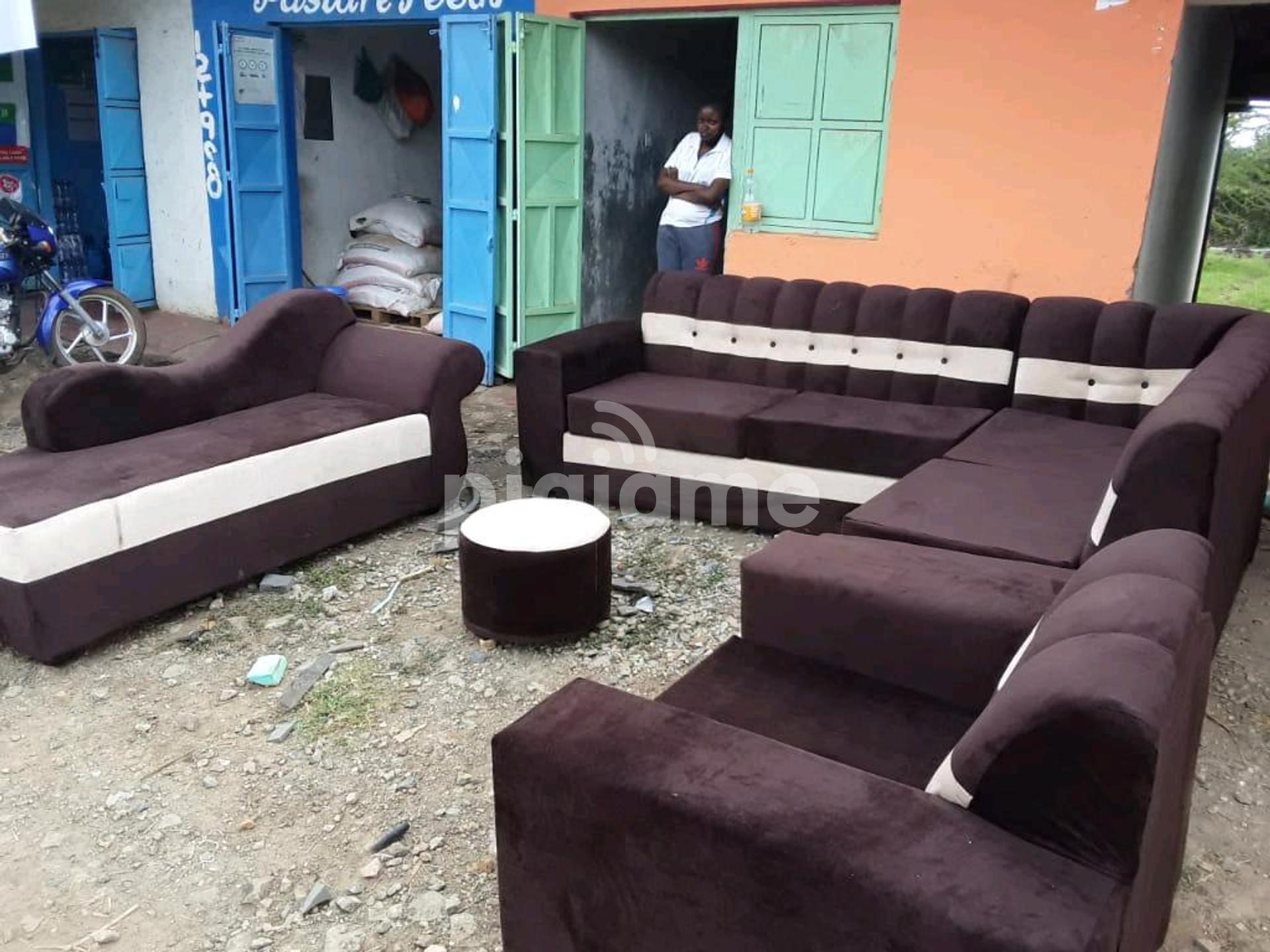 L seat + sofa bed in Nairobi PigiaMe