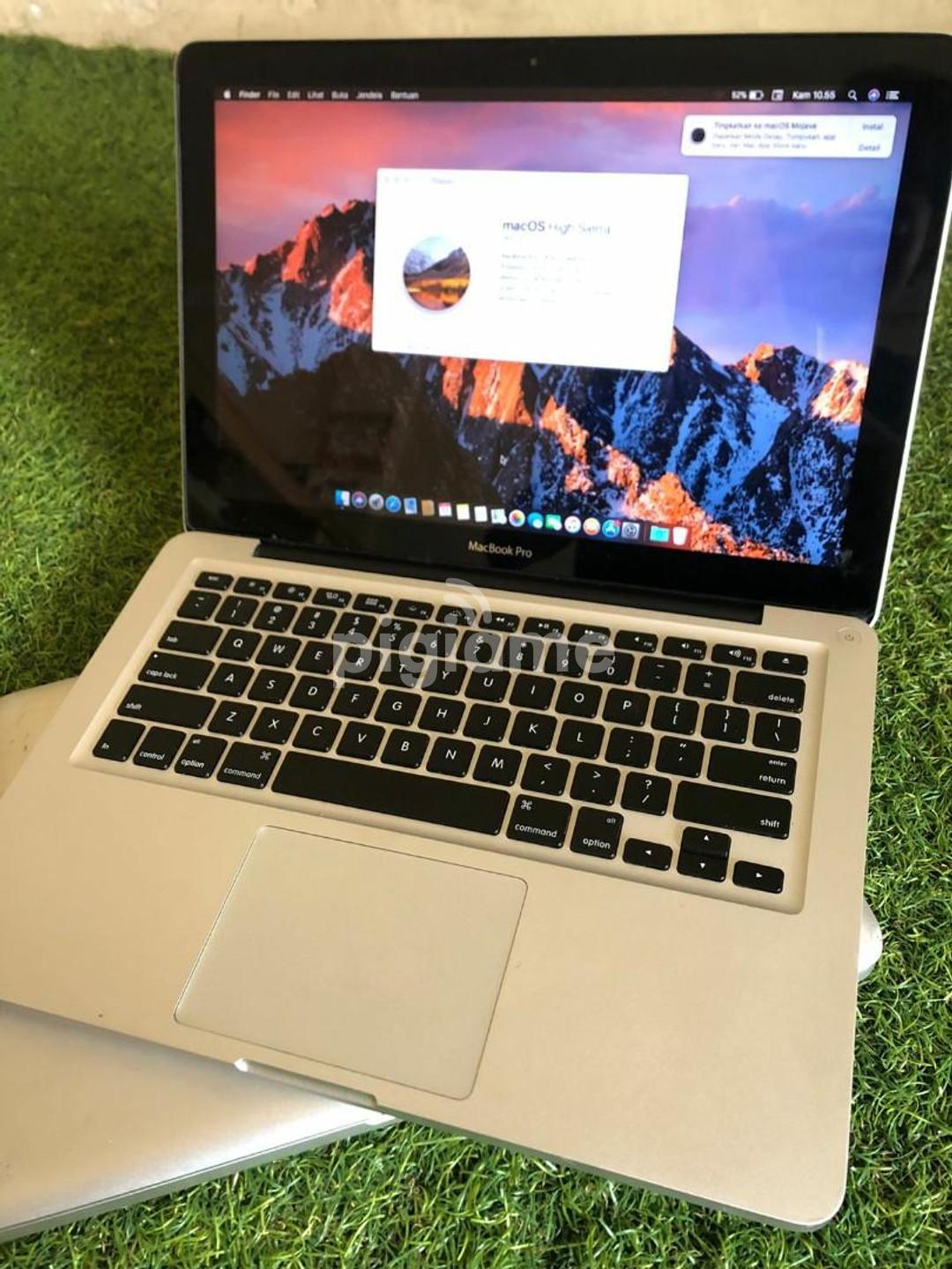 Macbook Pro 2012 Core I5 4Gb Ram 500Hdd 14 Inches in Capital
