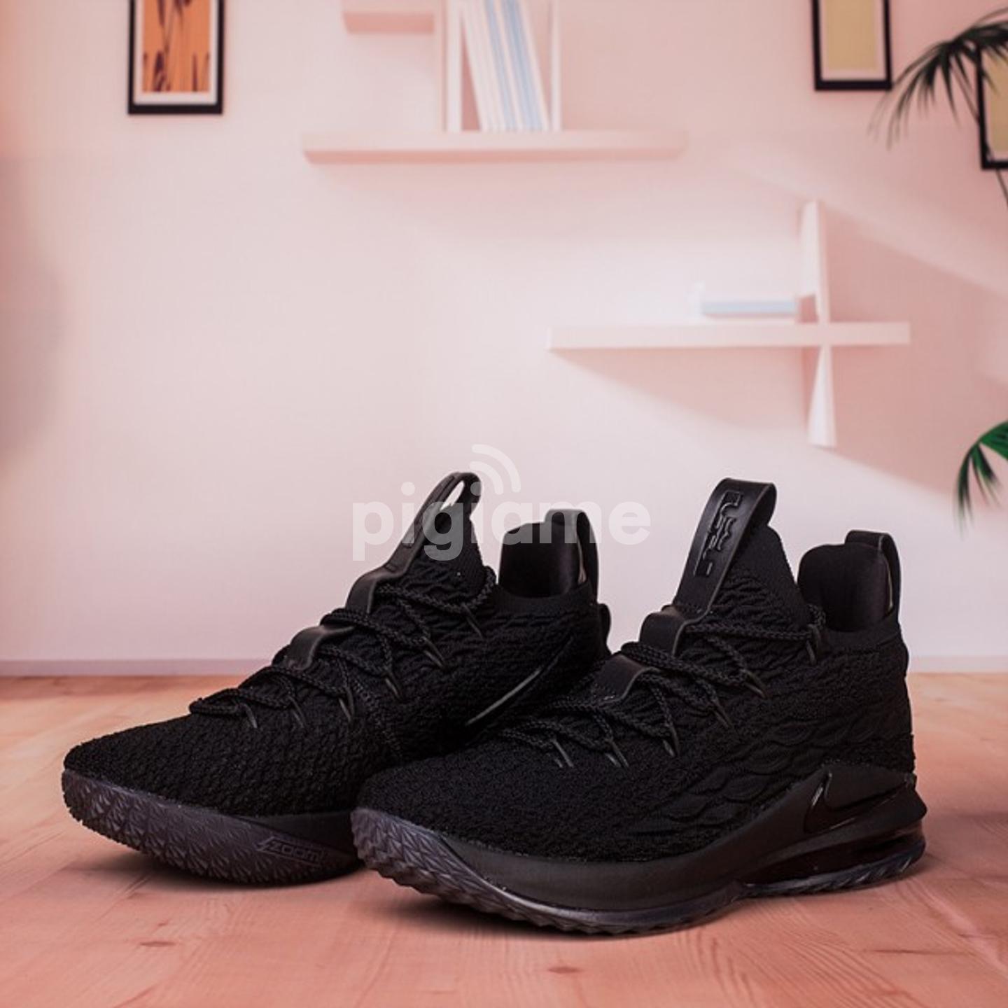 nike lebron james low