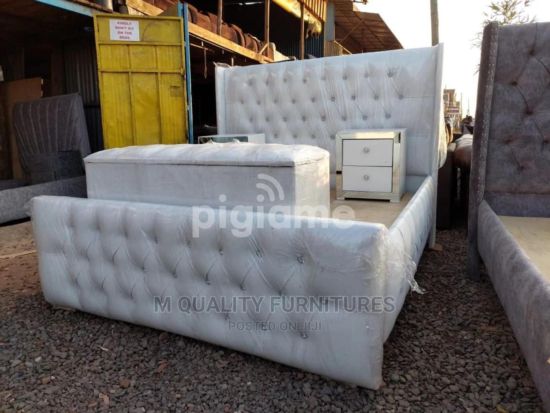 White Chesterfield Bed in Kahawa Sukari PigiaMe
