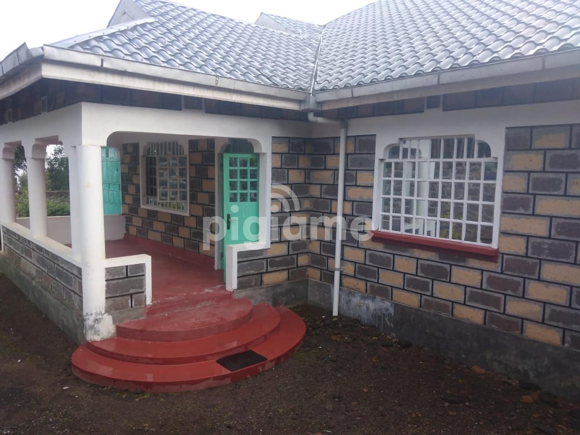 5 Bedrooms Mansion in Nakuru East PigiaMe