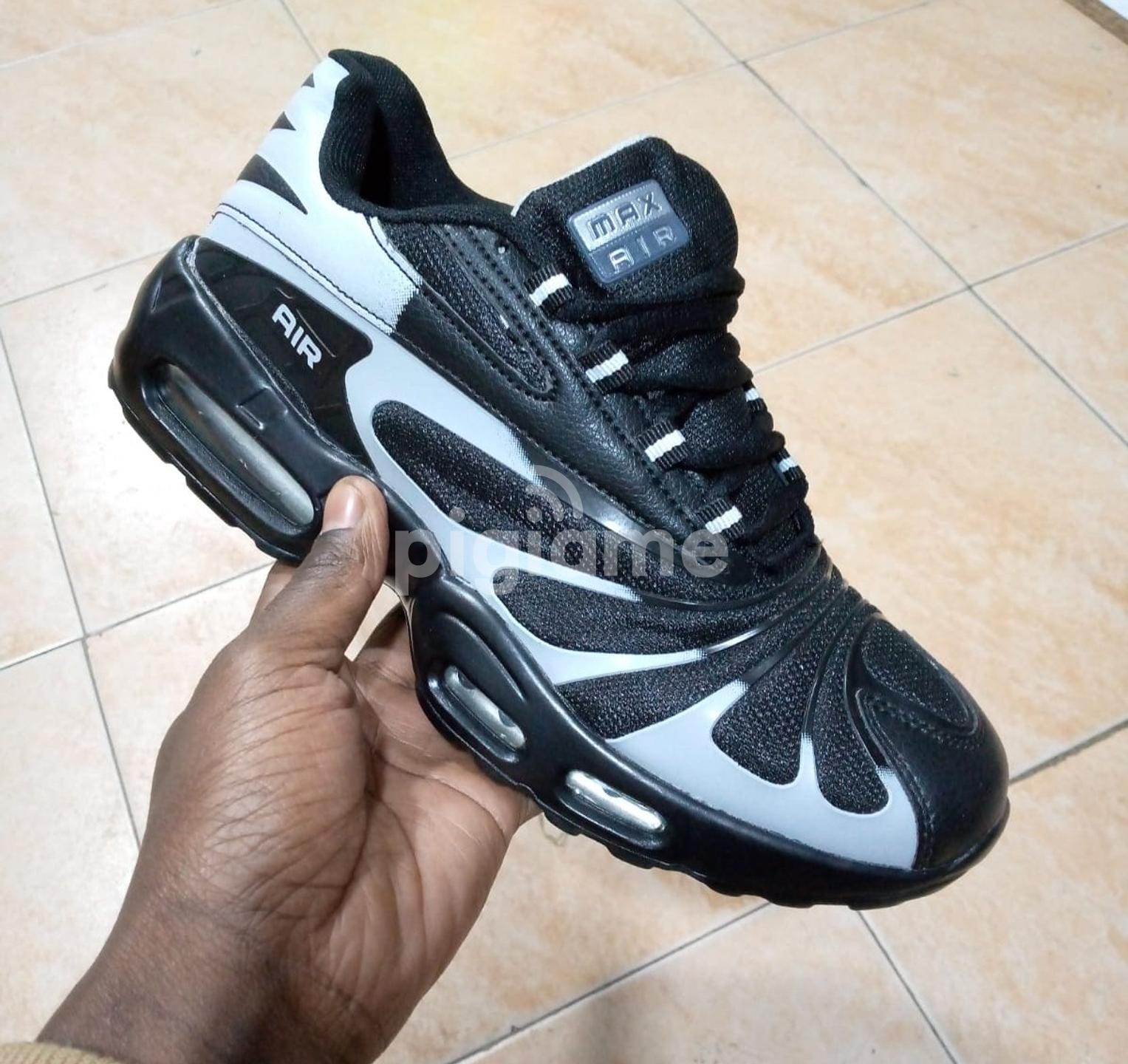 Nike am tailwind discount