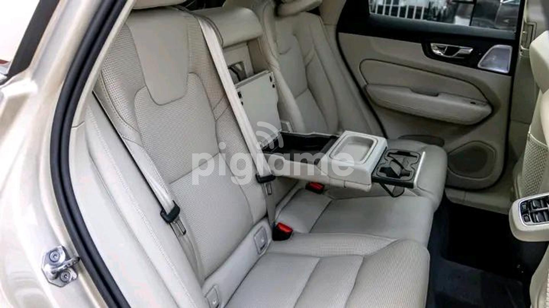 2017 Volvo Xc60 Sunroof in Nairobi PigiaMe
