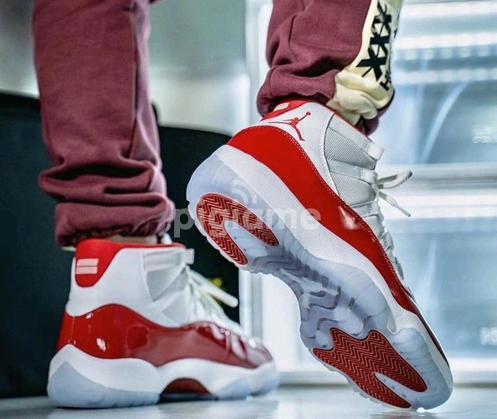 Jordan 11 concord on sale rouge
