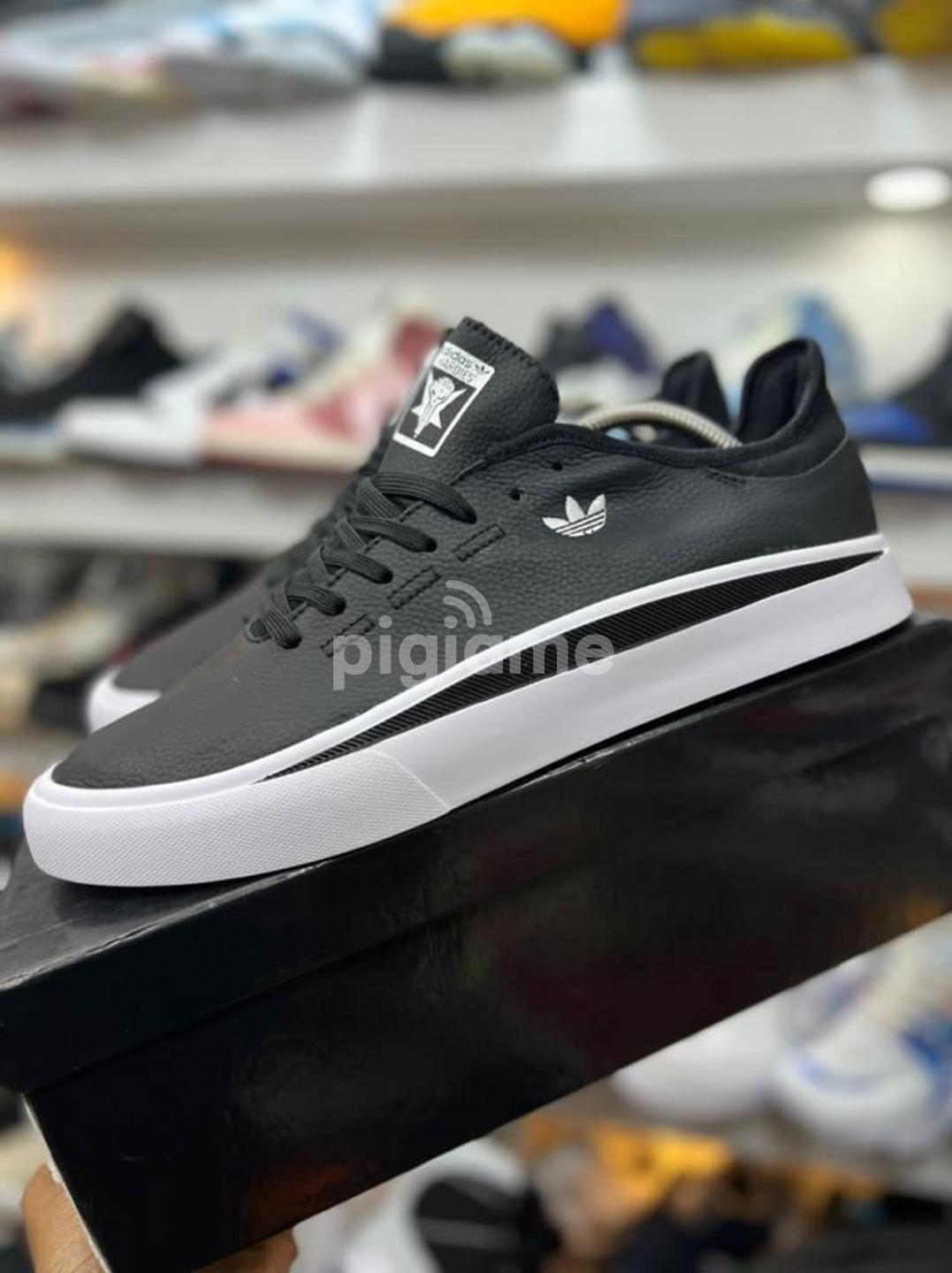 Hardies adidas shoes clearance