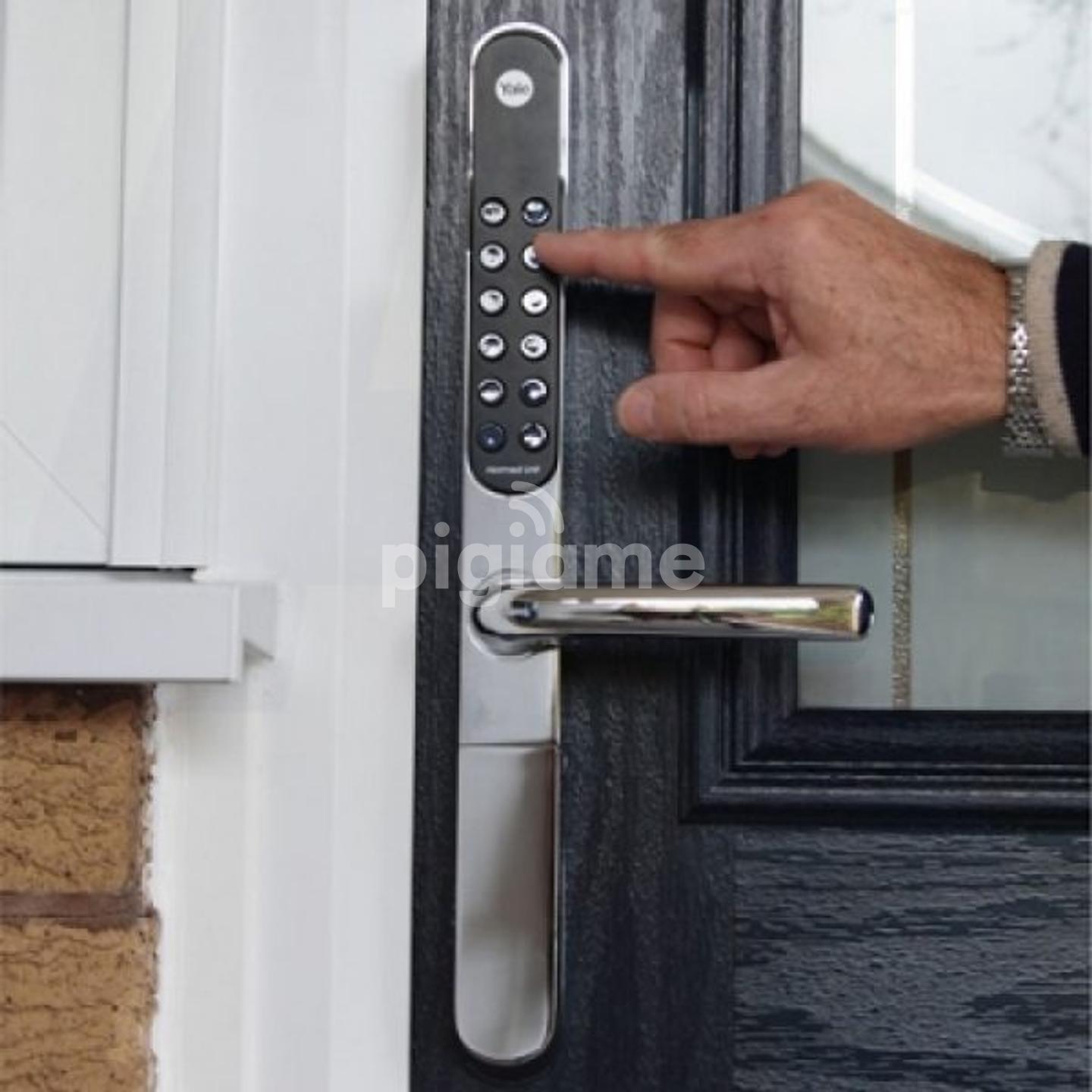 Burglar Proof Door & Lock Repairs & Locks Installation/24/7 Locksmith